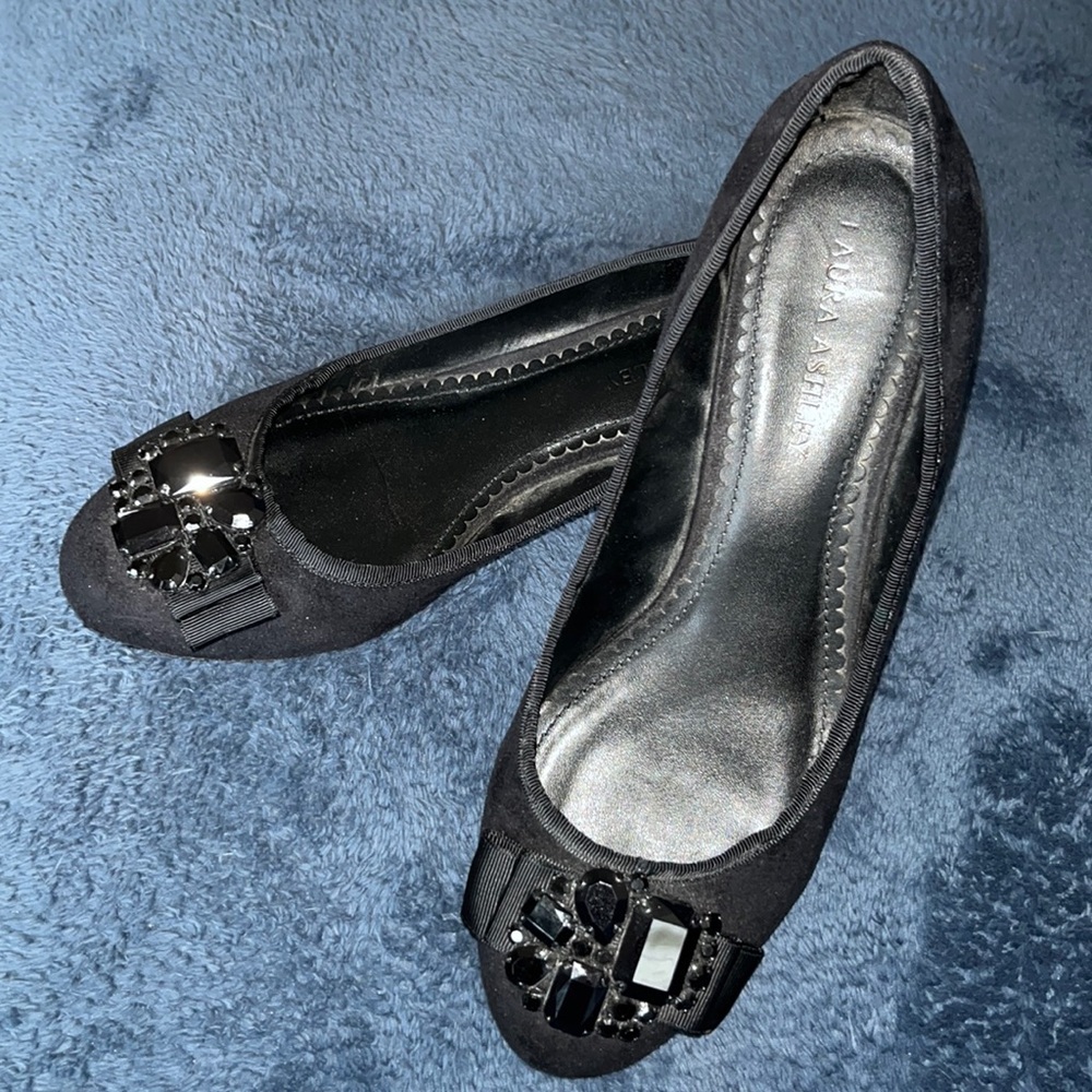 3/$25 or $12 Laura Ashley Wedge Size 8.5
